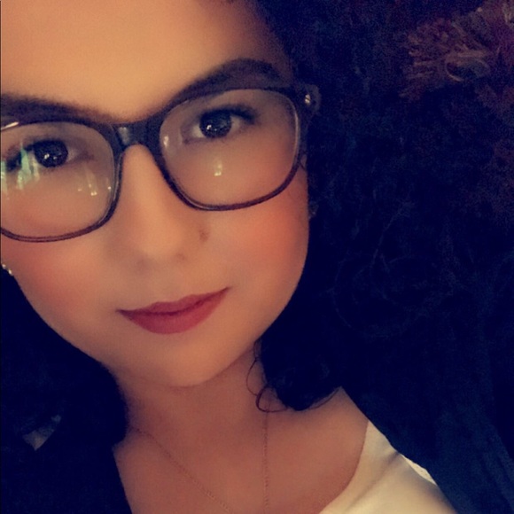 Meet your Posher, Belle - Picture 1 of 1